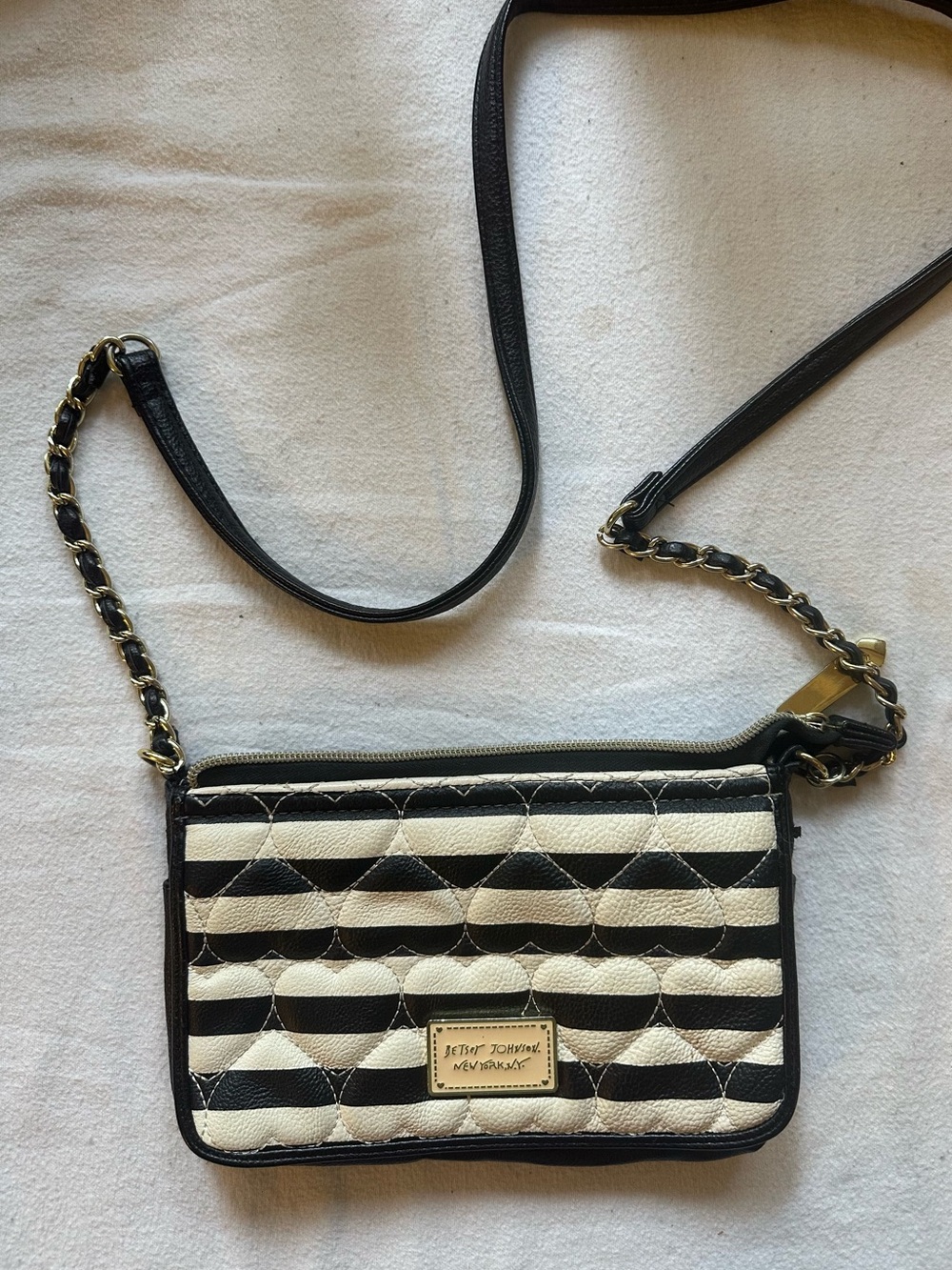Betsey Johnson New York Black & White Quilted Stripe Crossbody with Gold Chain